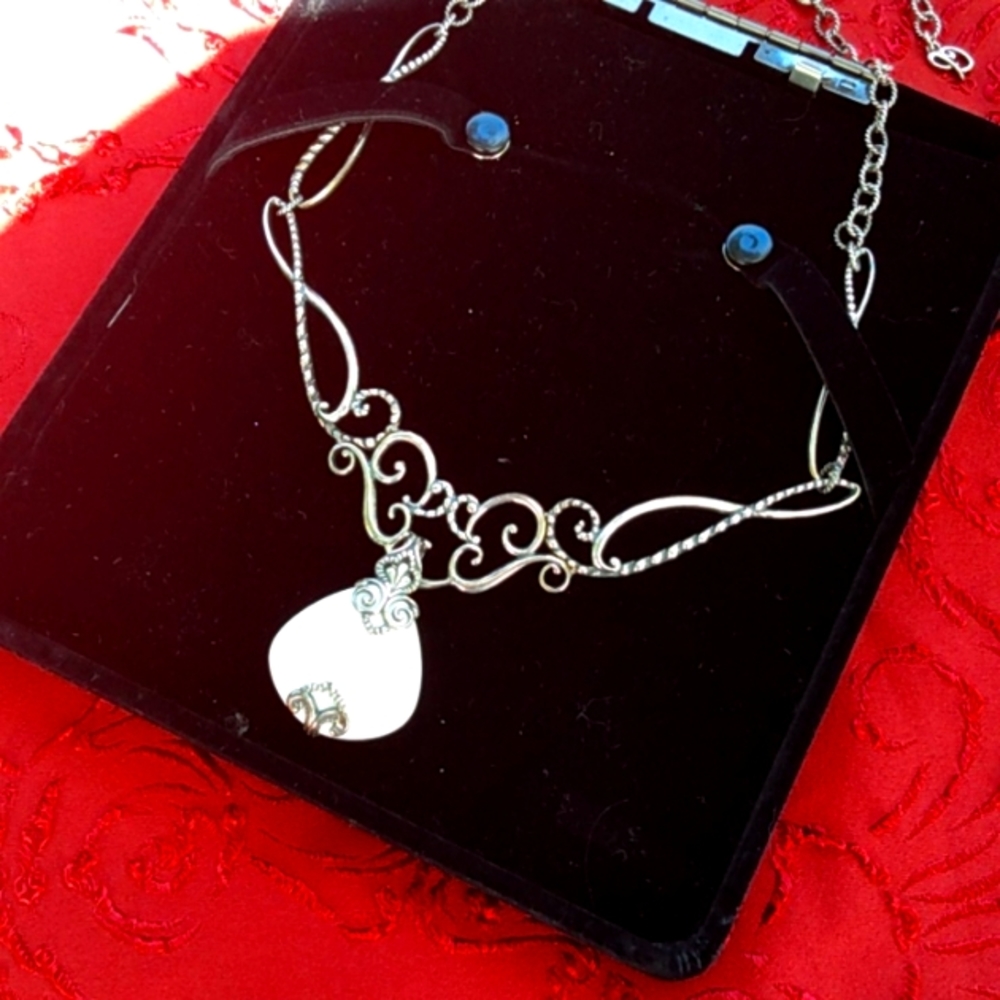 Carolyn Pollack beautiful Sterling silver necklace with enhancer and extender